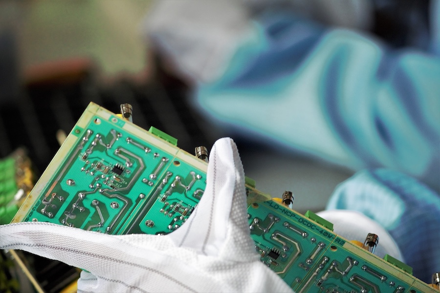 Contract Manufacturing pcb 2655766 1920